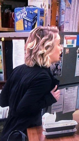 Penny OOPS: Kaley Cuoco best wardrobe malfunctions!